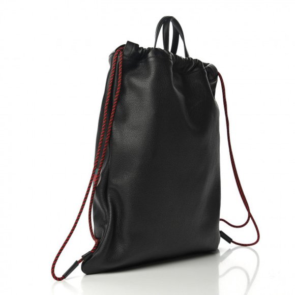 Gucci Logo-Print Drawstring Backpack in Black main image 10